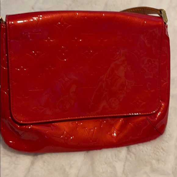 Louis Vuitton vernis purse - Picture 2 of 4